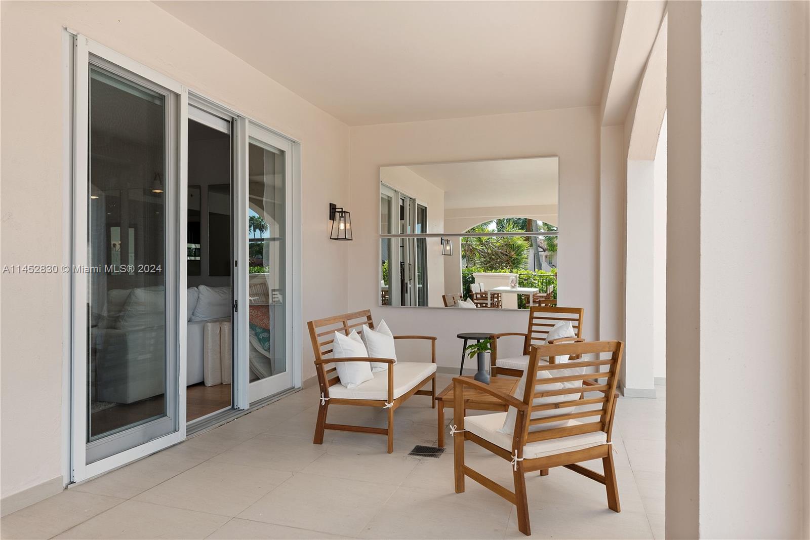 SEASIDE CONDO - Residential