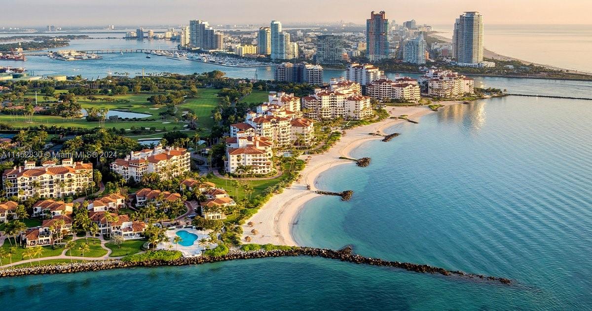 SEASIDE CONDO - Residential