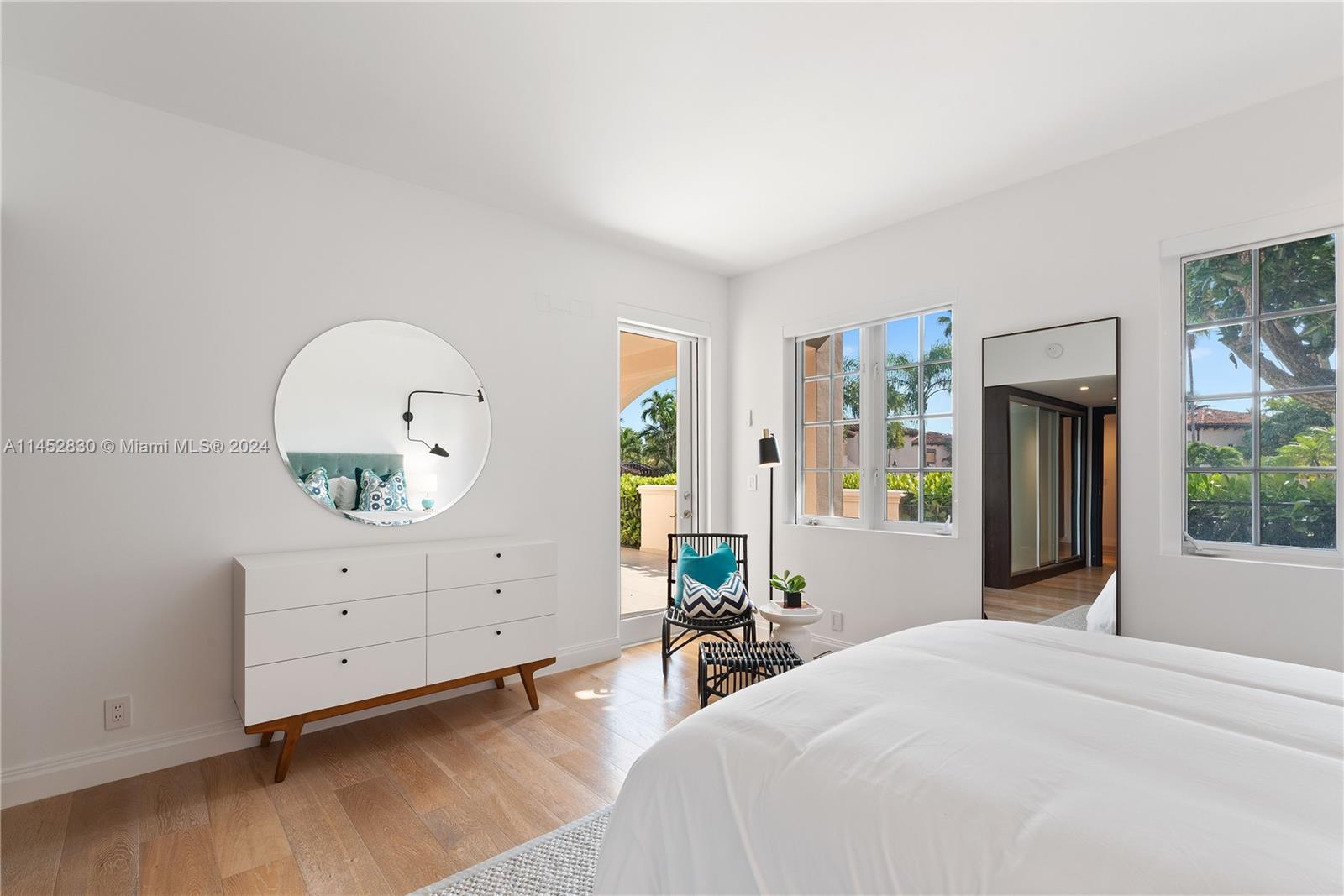 SEASIDE CONDO - Residential