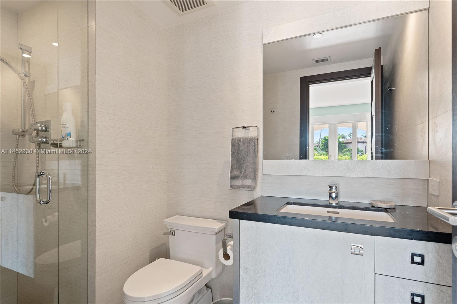 SEASIDE CONDO - Residential