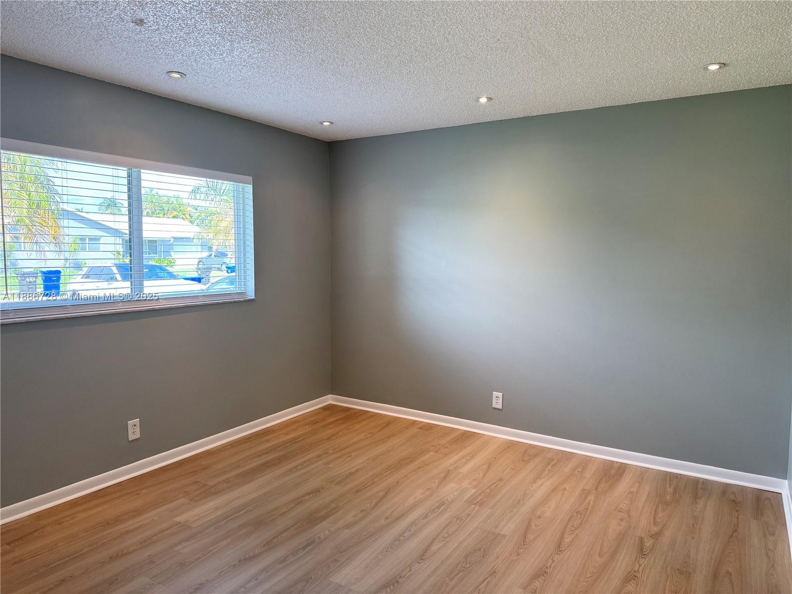 PALM AIRE VILLAGE 3RD SEC - Residential Lease