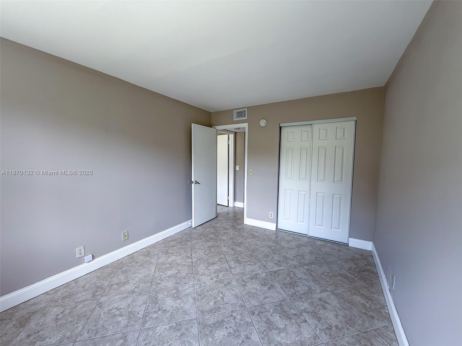 EDGEWATER CONDO - Residential Lease