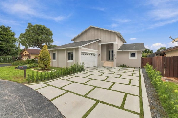 5428 SW 152ND PLACE CIR, MIAMI, FL 33185 - Image 0bb7cd2ad5f0fdabbc30b05a1400f81f/3300830419
