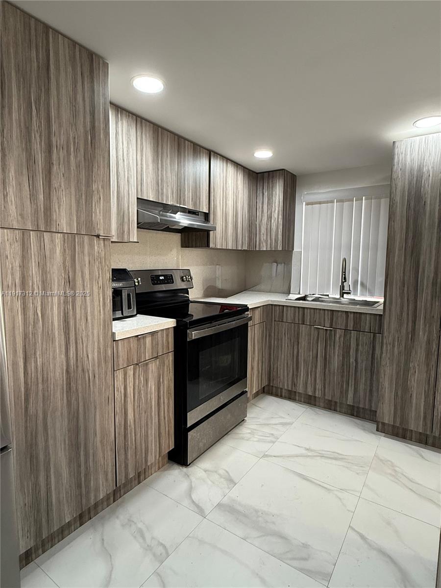 4850 SW 63rd Ter 312