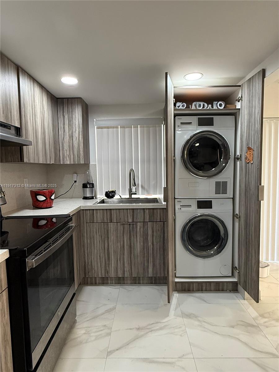 EMERALD ISLES WEST PHASE - Residential