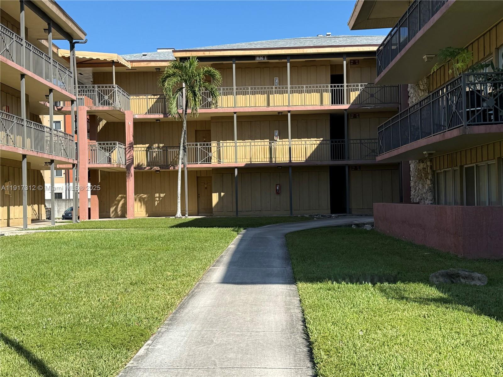 EMERALD ISLES WEST PHASE - Residential