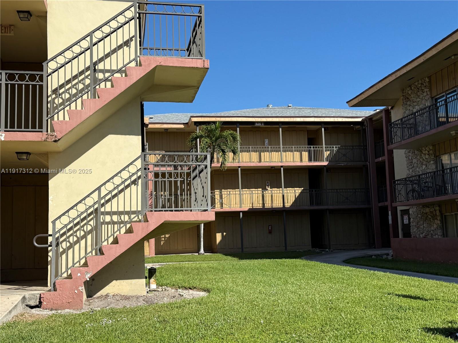 EMERALD ISLES WEST PHASE - Residential