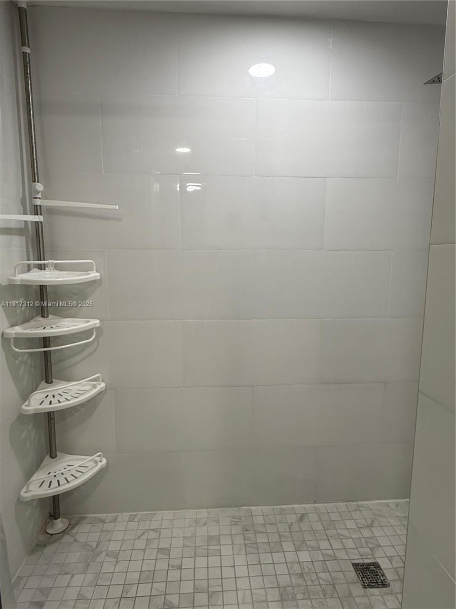 EMERALD ISLES WEST PHASE - Residential