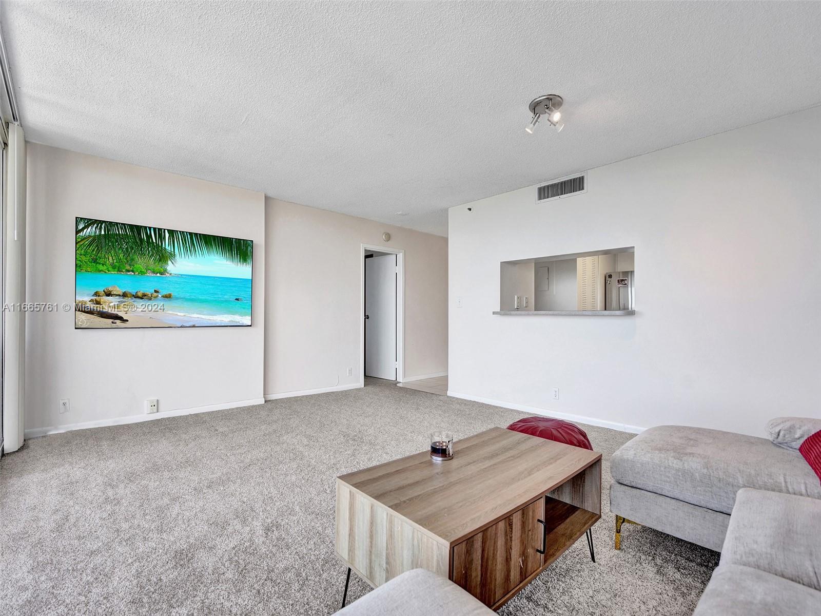 THE GRANDVIEW PALACE COND - Residential Lease
