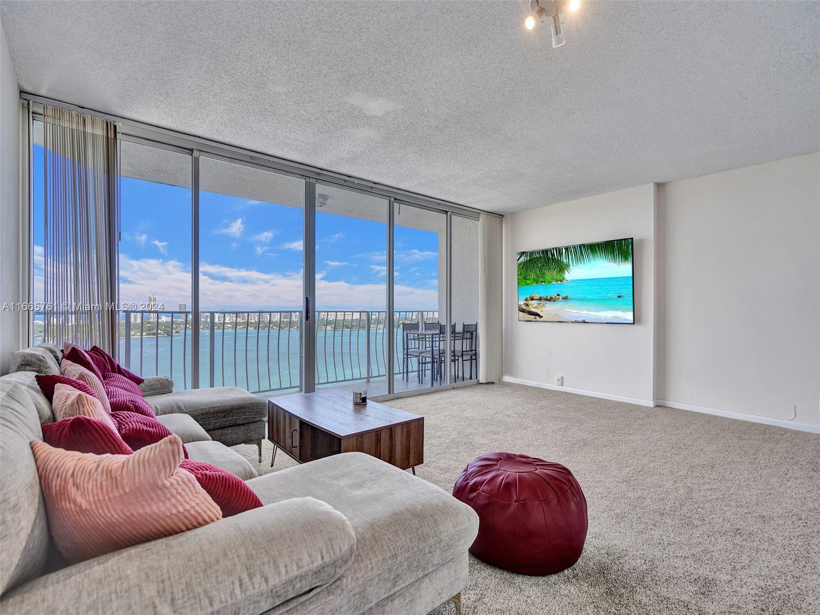 THE GRANDVIEW PALACE COND - Residential Lease