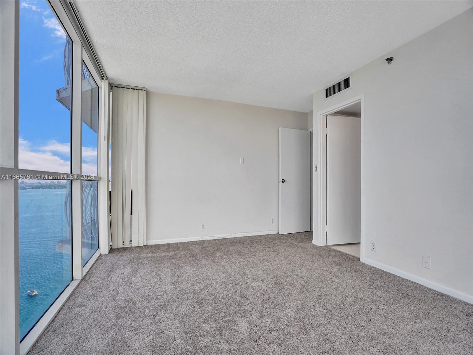 THE GRANDVIEW PALACE COND - Residential Lease