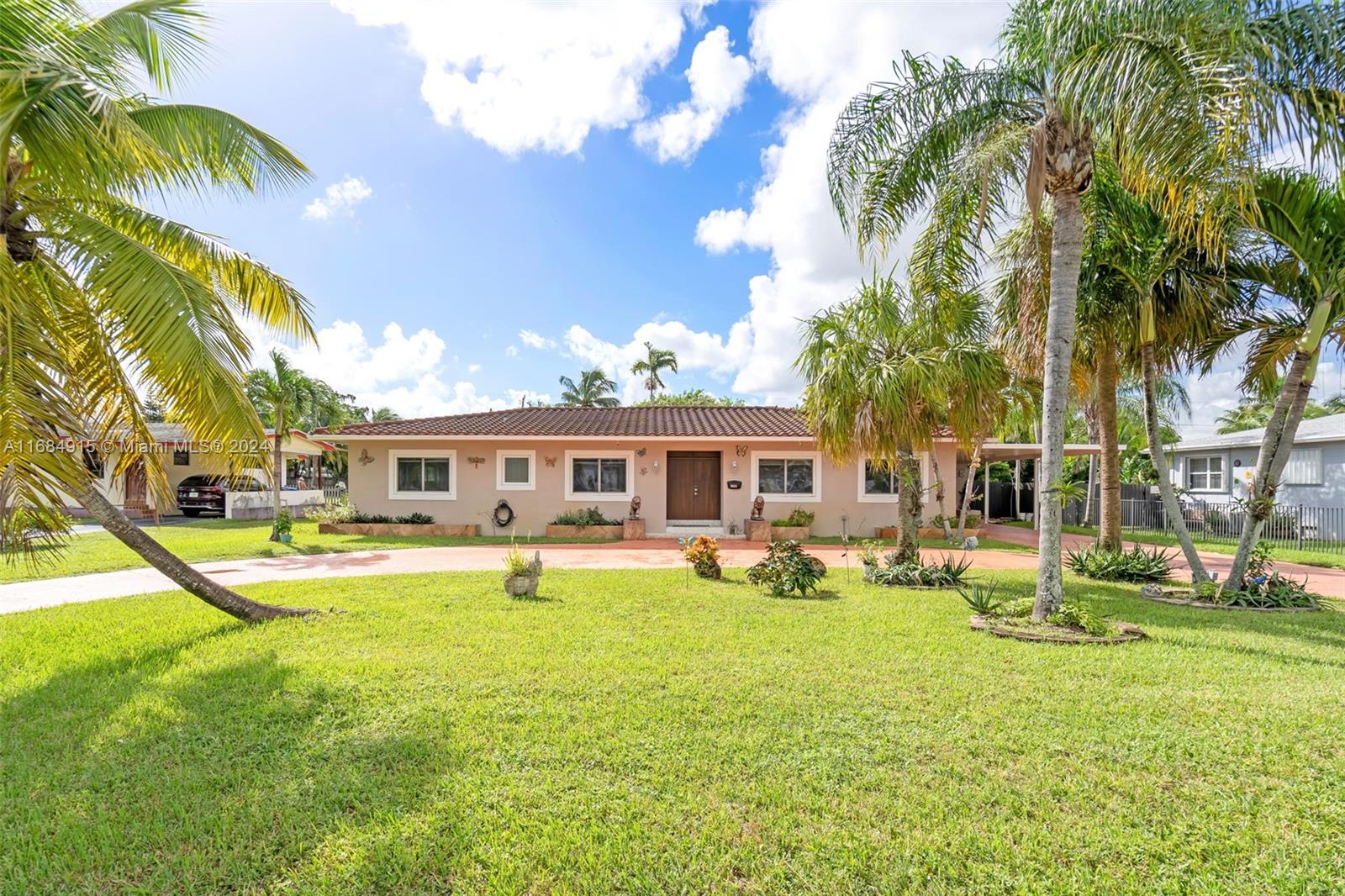 2622 Jackson St, Hollywood, Broward County, Florida - 4 Bedrooms  
4 Bathrooms - 
