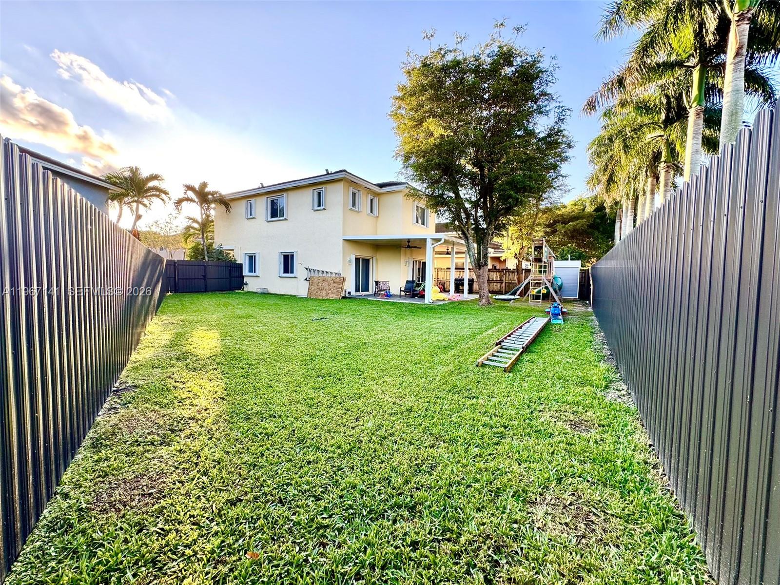 EMILIOS PLACE AT OASIS - Residential