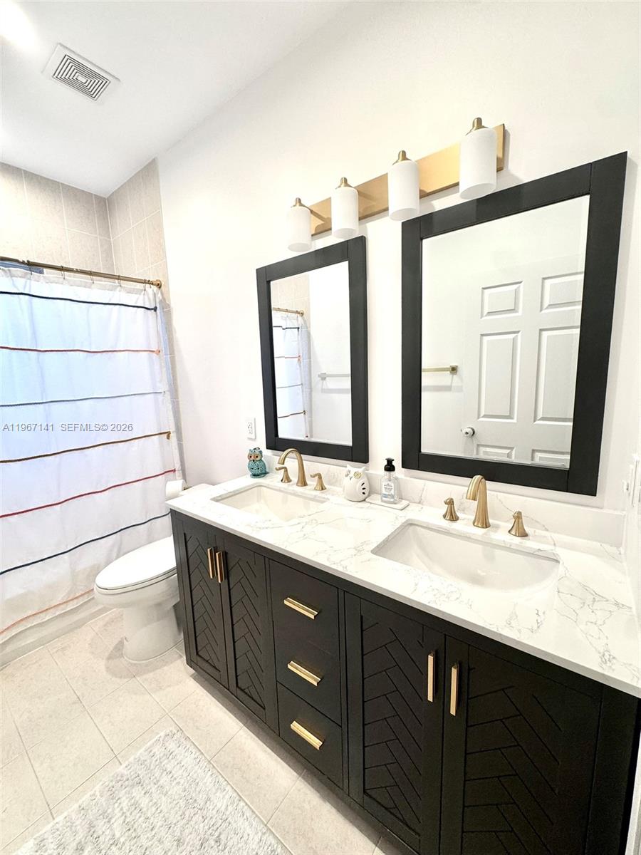 EMILIOS PLACE AT OASIS - Residential