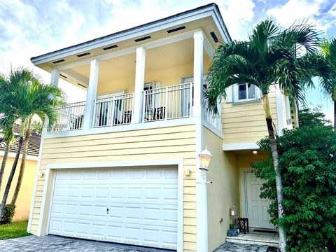 Photo of 396 NE 33rd Ter, Homestead, FL 33033 (MLS # A11967141)