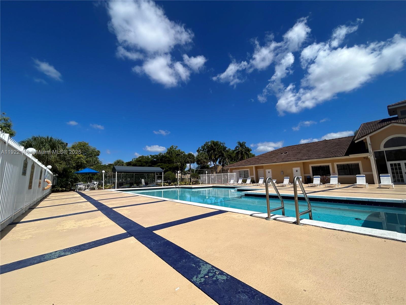 PALMS OF PEMBROKE CONDO - Residential Lease