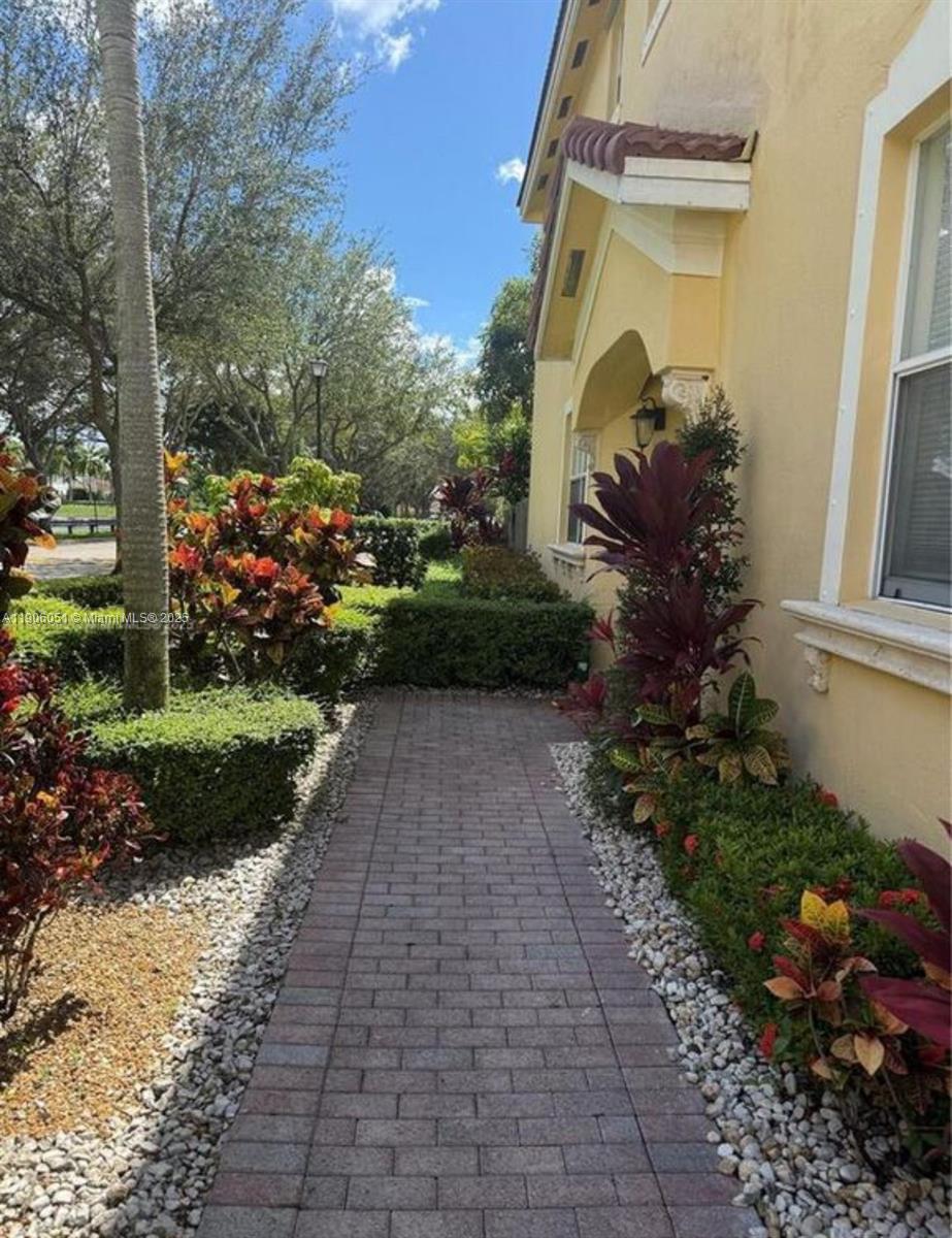 GRAND LAKES PHASE I - Residential