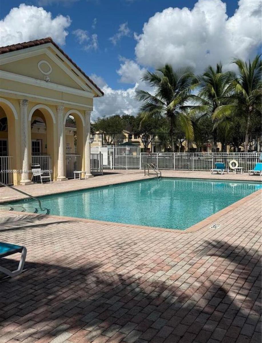 GRAND LAKES PHASE I - Residential