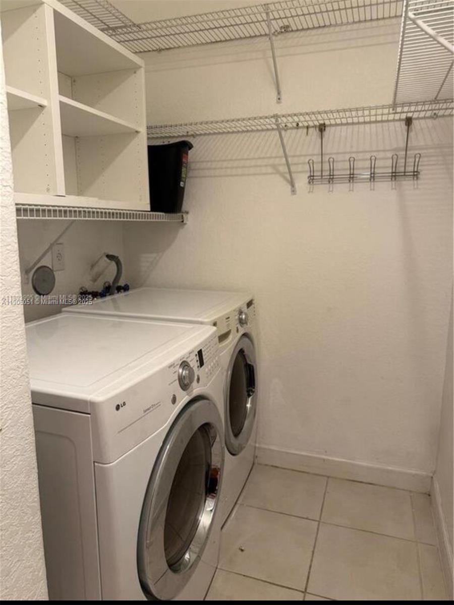 GRAND LAKES PHASE I - Residential