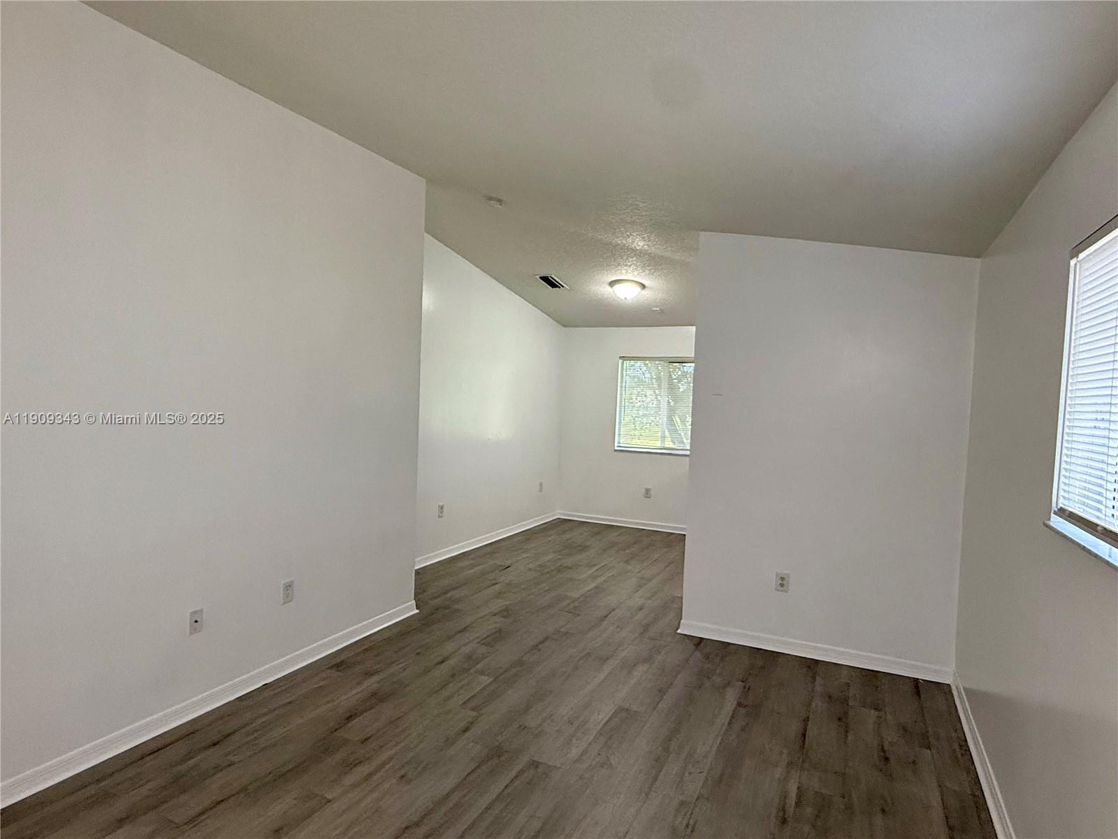 MONTEREY AT MALIBU BAY CO - Residential Lease