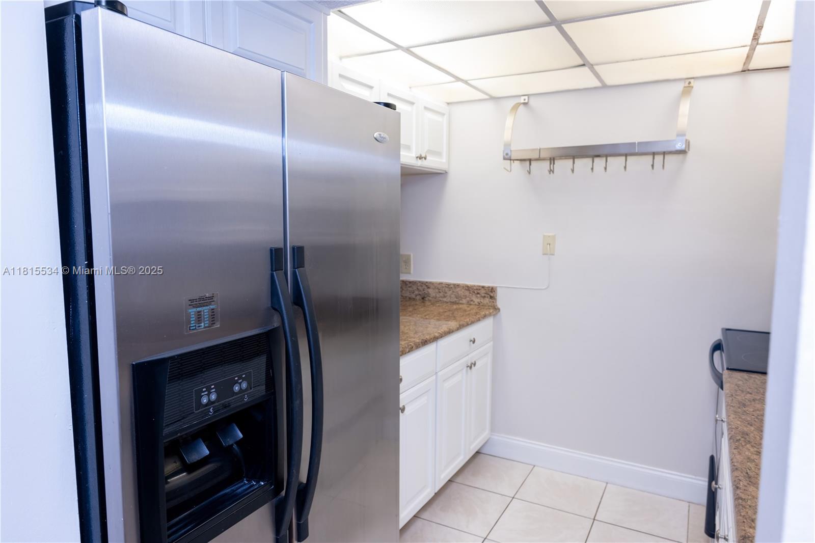 LAVERS DELRAY RACQUET CLU - Residential Lease