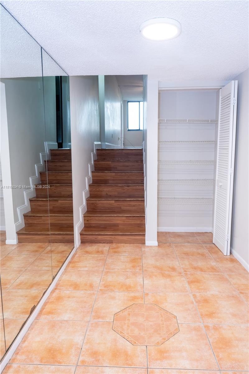 LAVERS DELRAY RACQUET CLU - Residential Lease