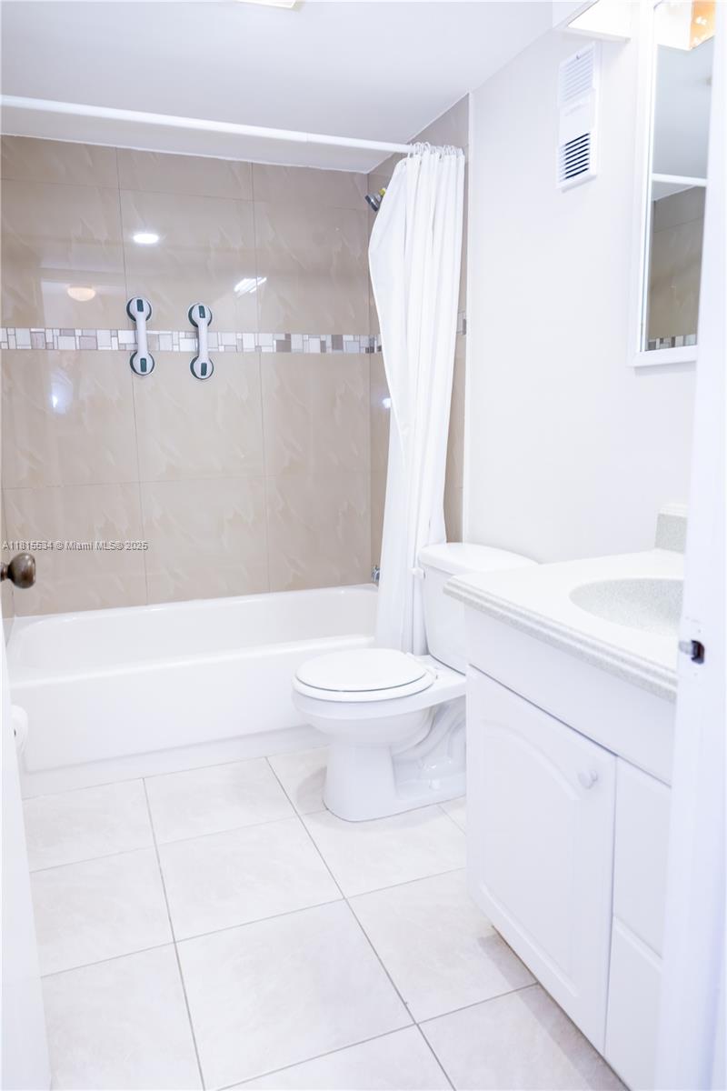 LAVERS DELRAY RACQUET CLU - Residential Lease