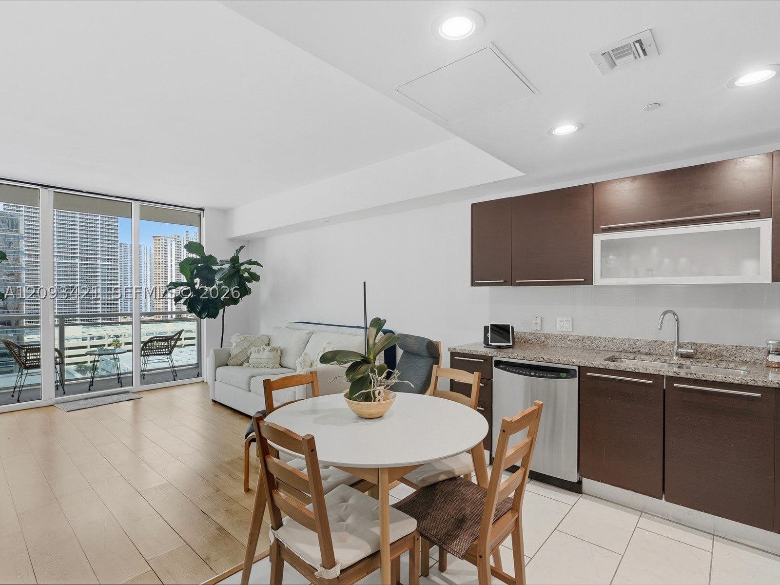 950 Brickell Bay Dr 1208