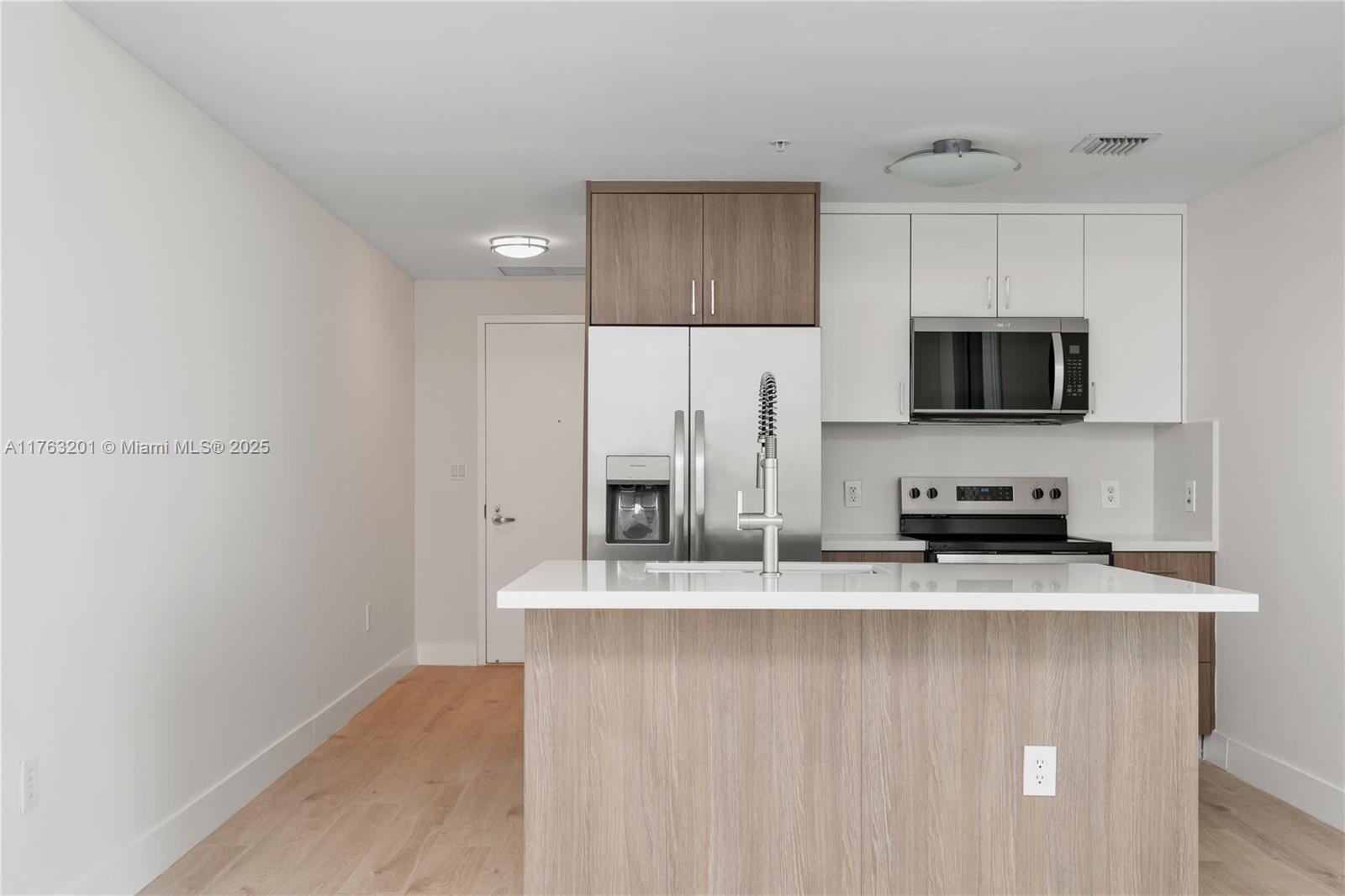 QUANTUM ON THE BAY CONDO - Residential