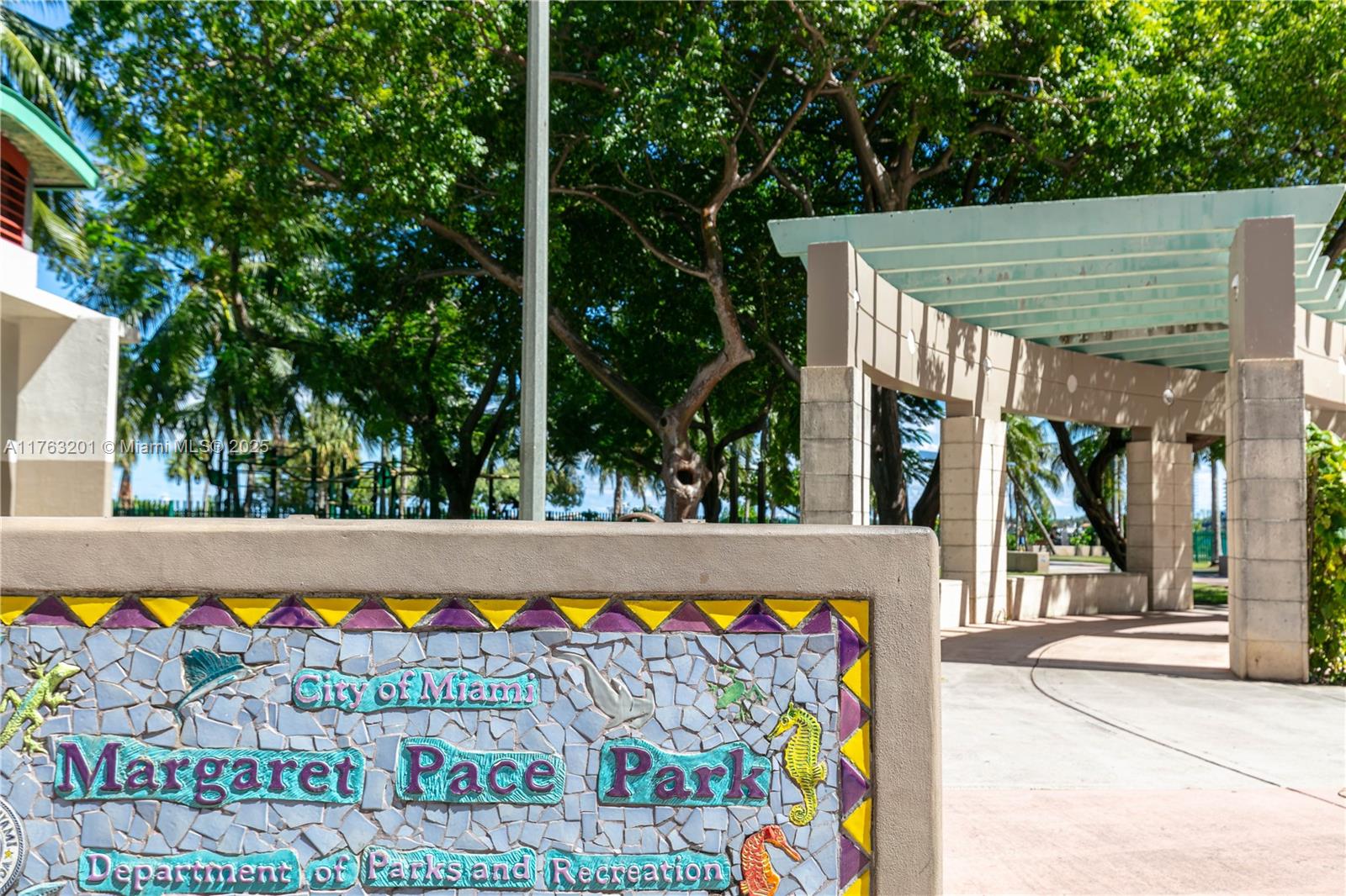 QUANTUM ON THE BAY CONDO - Residential