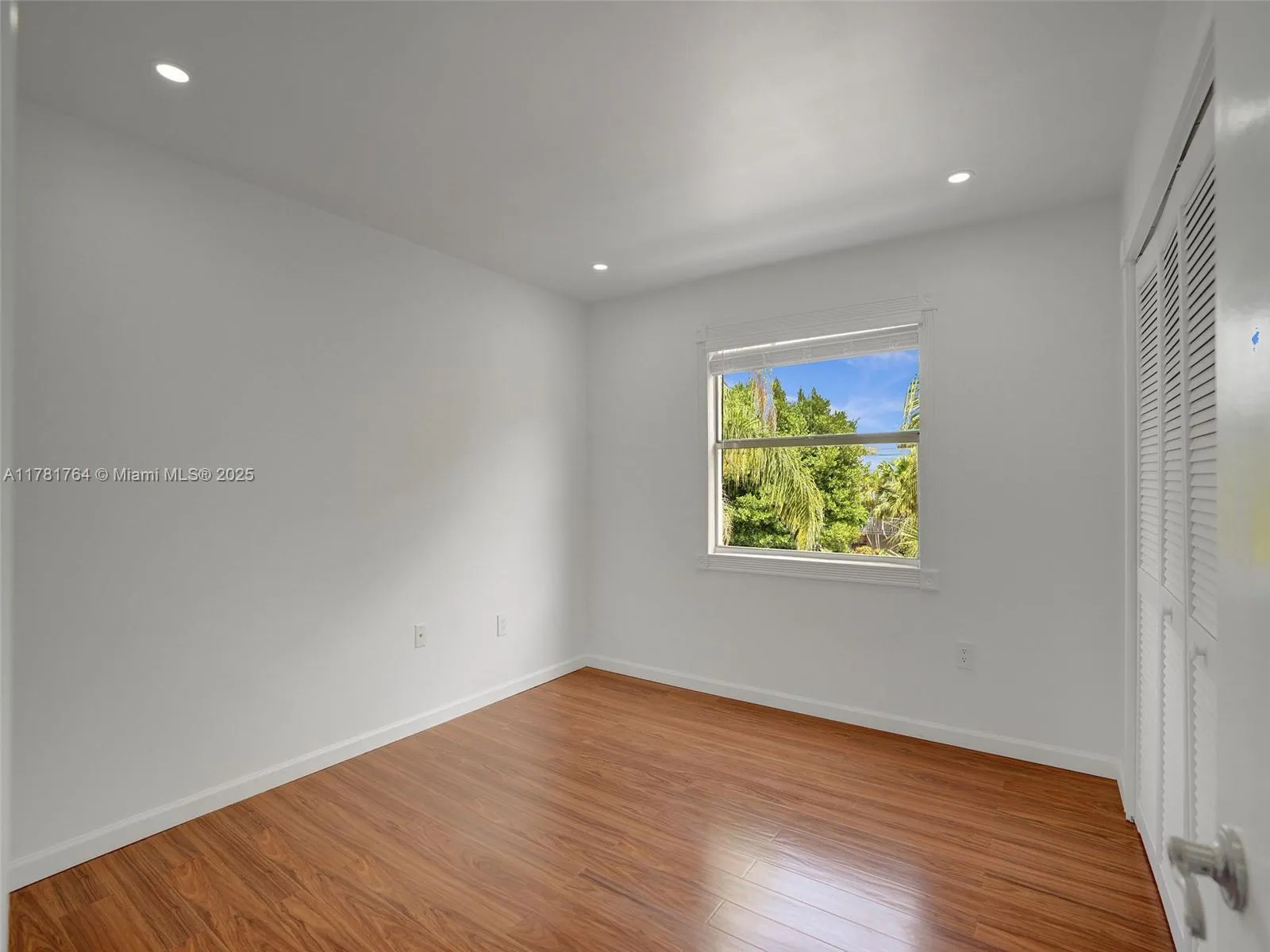 Miami, Florida 33155, United States, 2 Bedrooms Bedrooms, ,2 BathroomsBathrooms,Residential,Active,107737