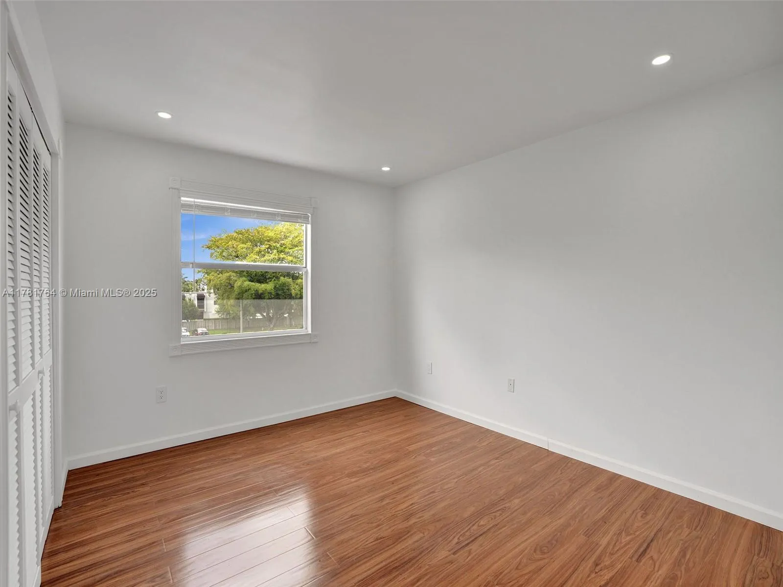 Miami, Florida 33155, United States, 2 Bedrooms Bedrooms, ,2 BathroomsBathrooms,Residential,Active,107737