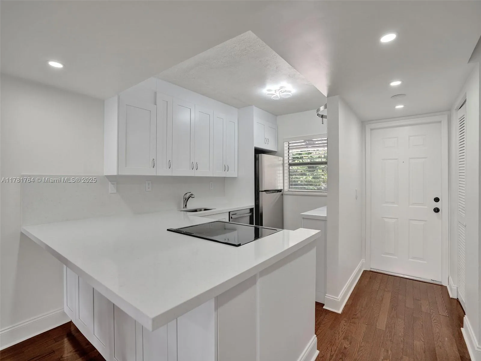 Miami, Florida 33155, United States, 2 Bedrooms Bedrooms, ,2 BathroomsBathrooms,Residential,Active,107737