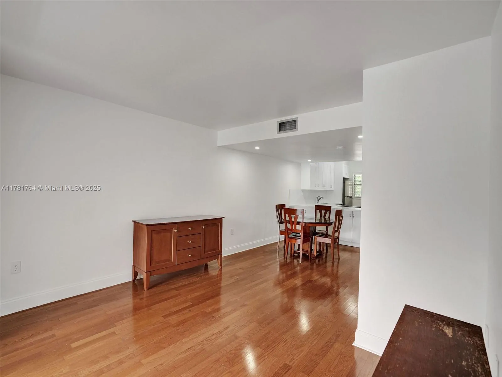 Miami, Florida 33155, United States, 2 Bedrooms Bedrooms, ,2 BathroomsBathrooms,Residential,Active,107737