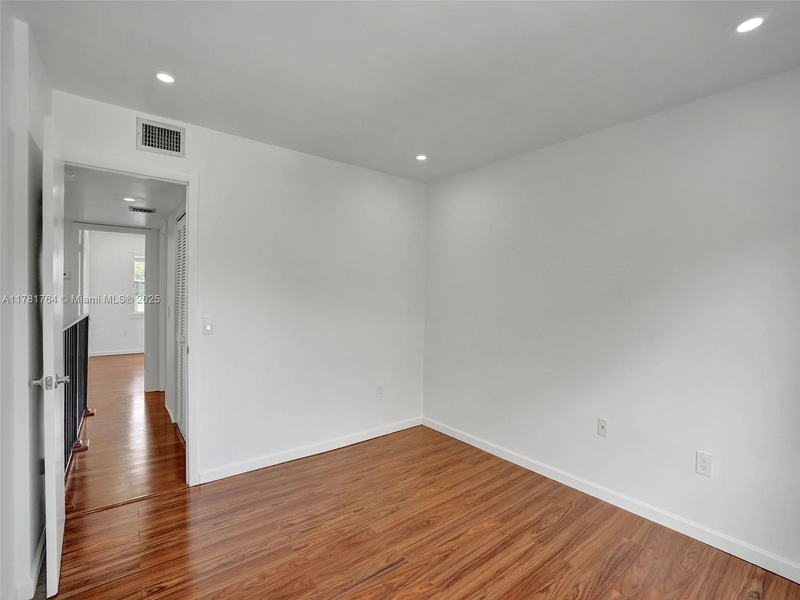 Miami, Florida 33155, United States, 2 Bedrooms Bedrooms, ,2 BathroomsBathrooms,Residential,Active,107737