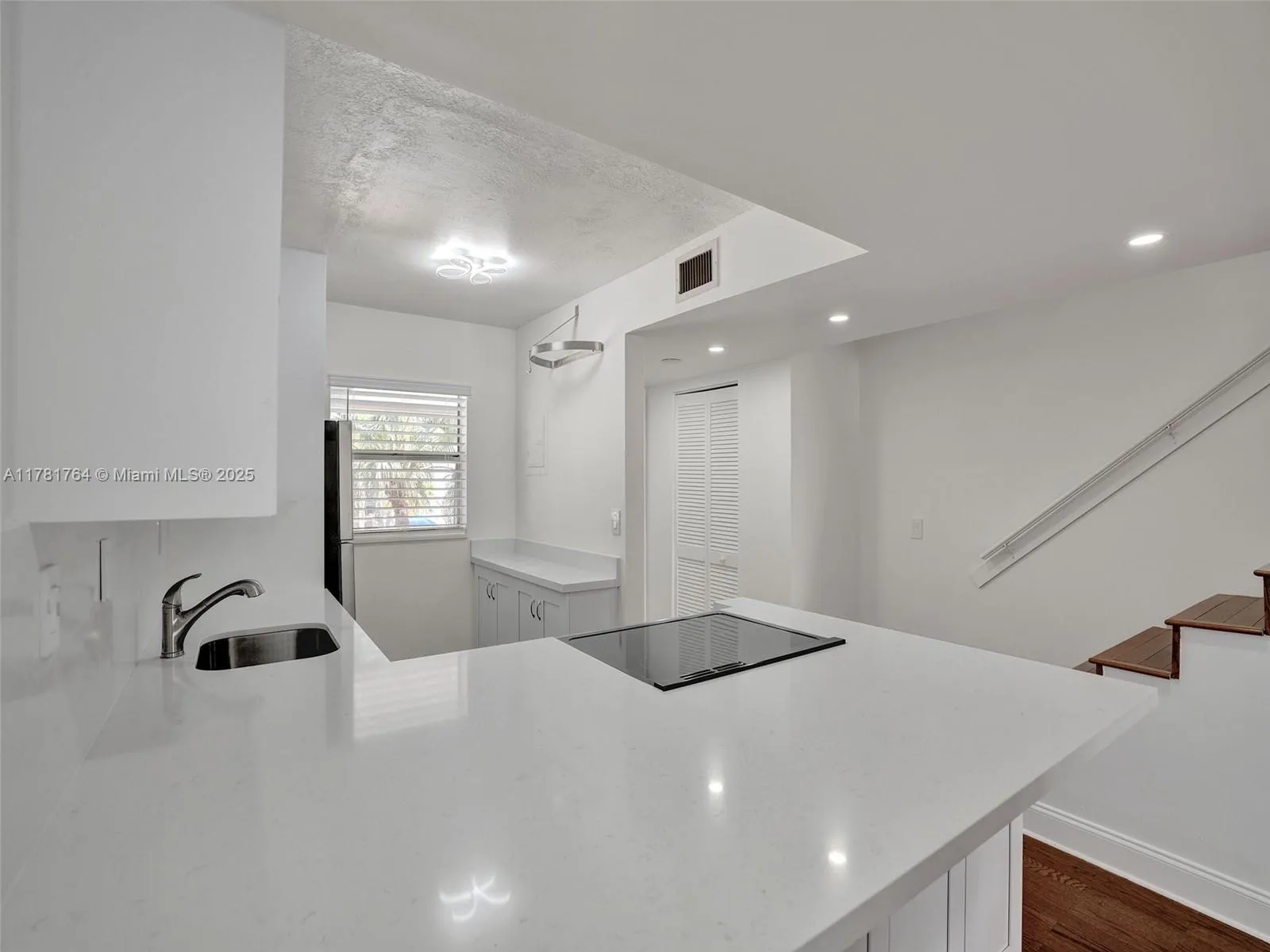 Miami, Florida 33155, United States, 2 Bedrooms Bedrooms, ,2 BathroomsBathrooms,Residential,Active,107737