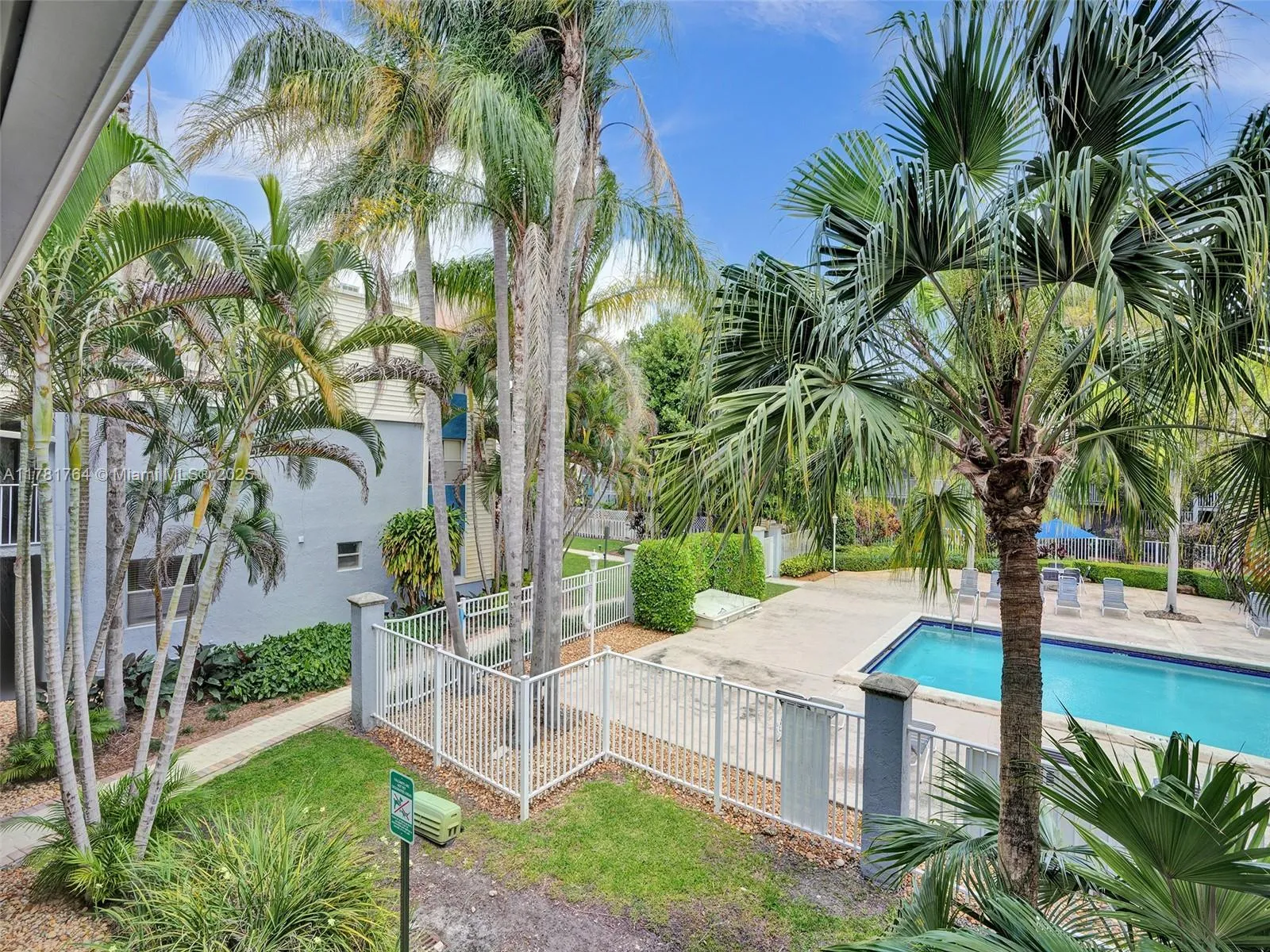 Miami, Florida 33155, United States, 2 Bedrooms Bedrooms, ,2 BathroomsBathrooms,Residential,Active,107737