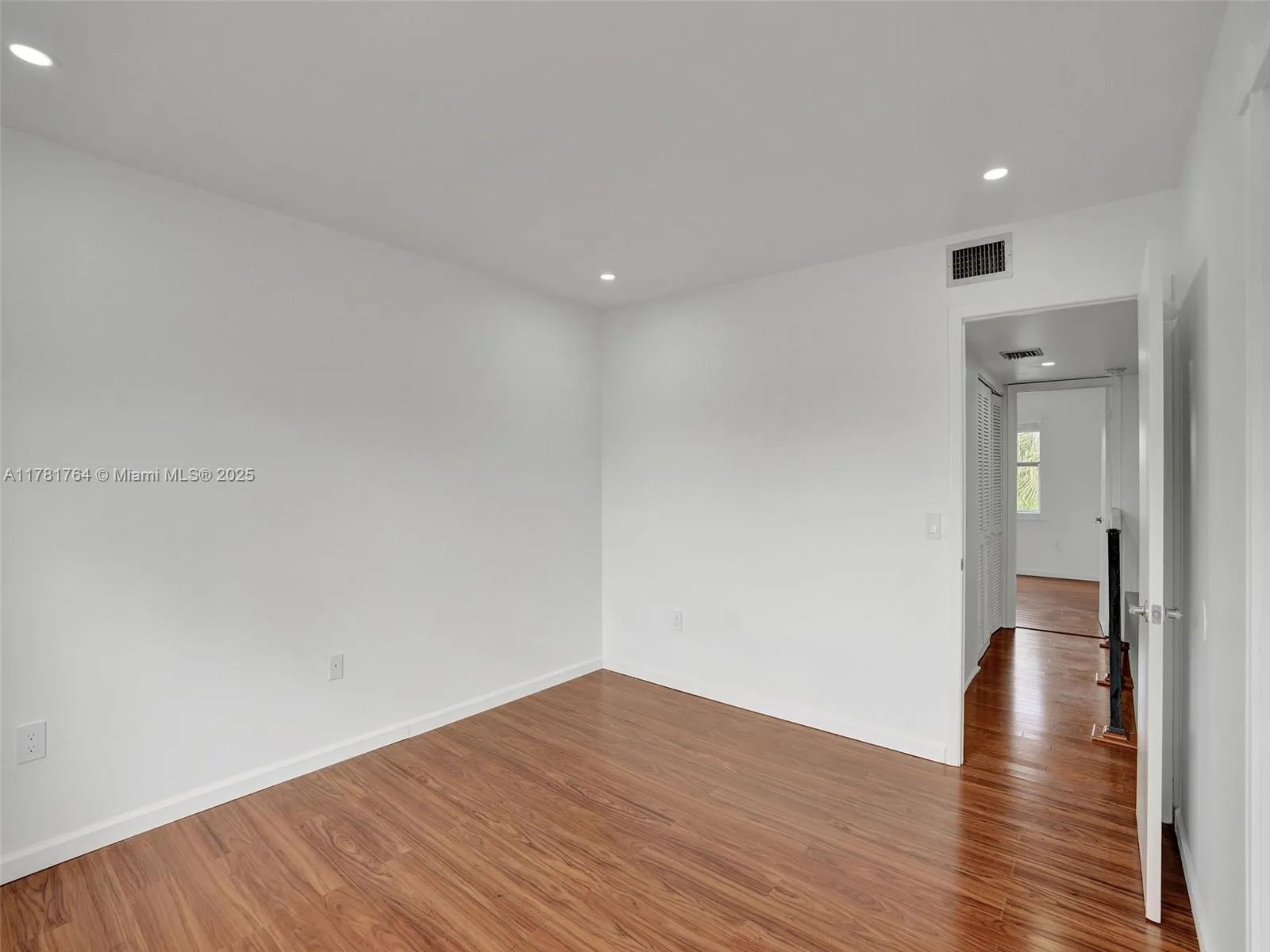 Miami, Florida 33155, United States, 2 Bedrooms Bedrooms, ,2 BathroomsBathrooms,Residential,Active,107737