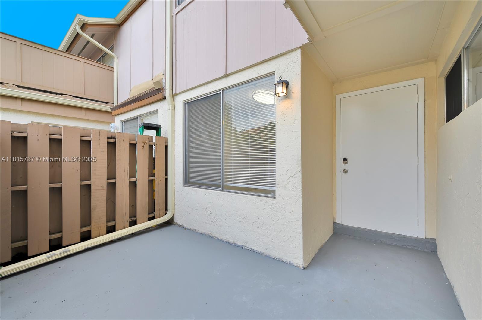 TOWNHOUSES AT JACARANDA C - Residential