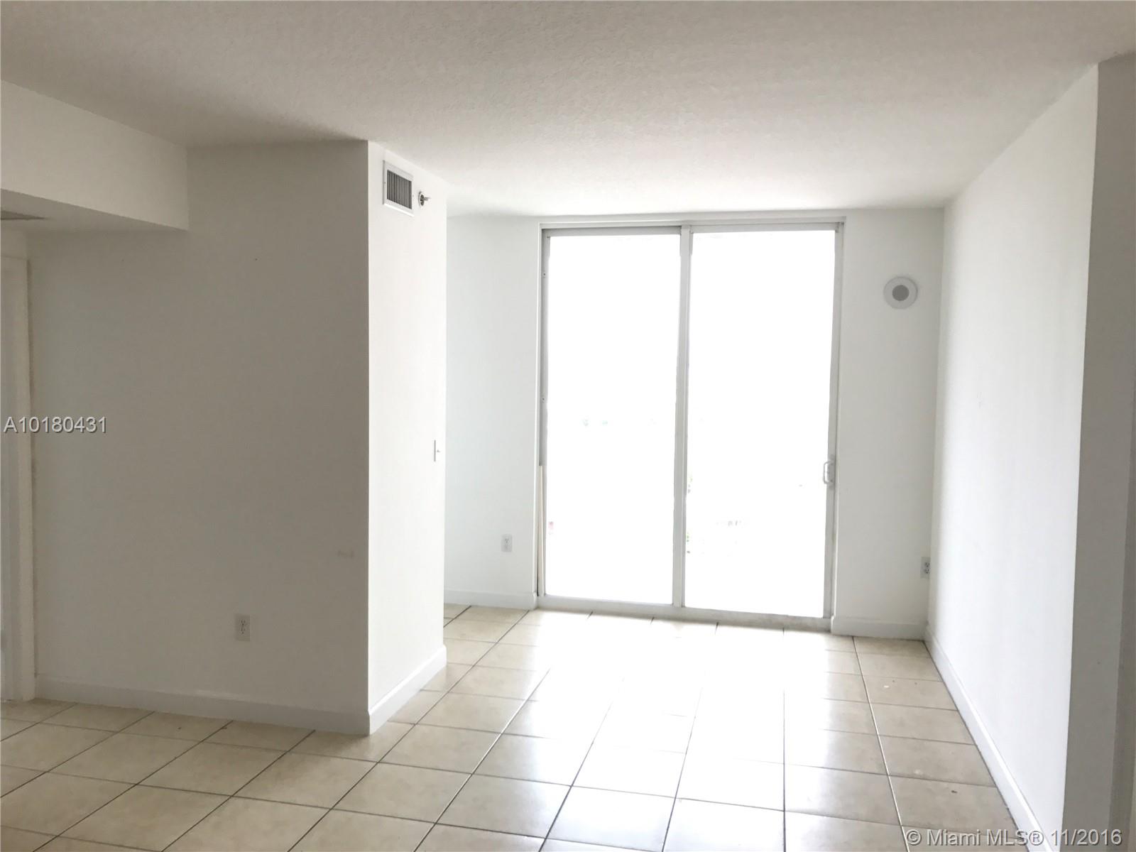 AMAZING UNIT AT ALTOS DE MIAMI CONDO, 10 MINUTES FROM DOWTOWN AND BRICKELL, 5 MINUTES TO THE AIPORT, AMAZING LOCATION!! PUBLIX ACROSS THE ST.