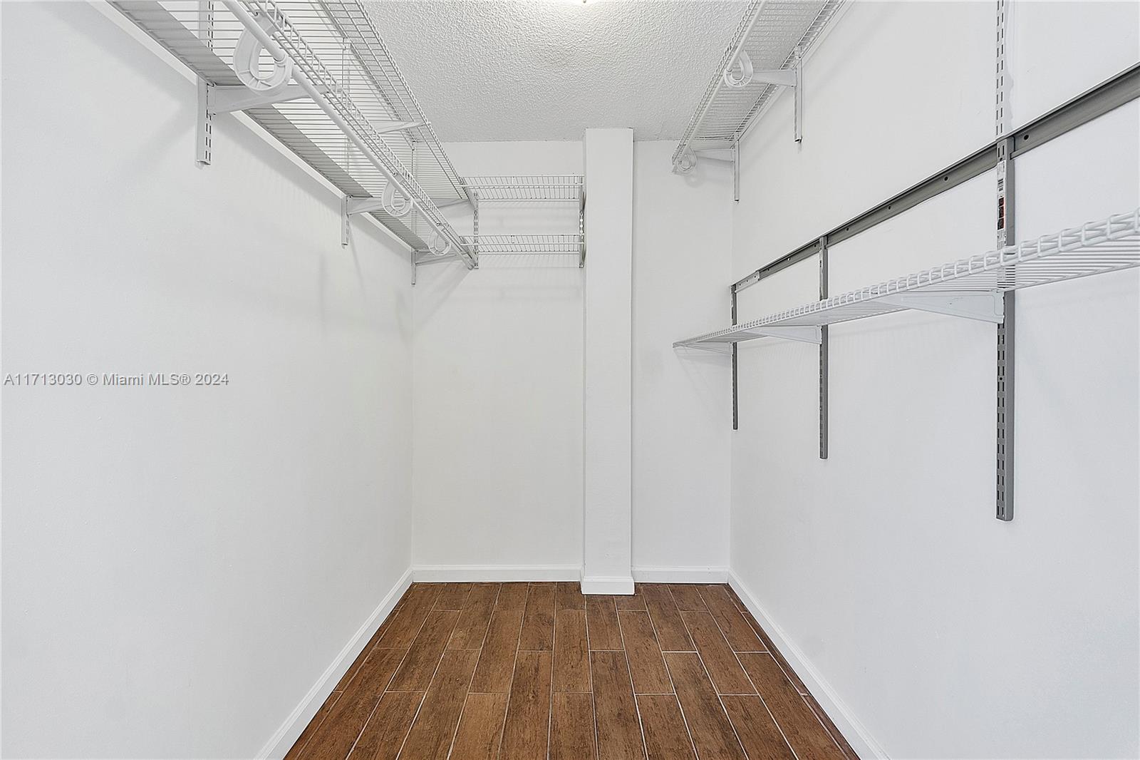 EDEN ISLES CONDO # 4 - Residential