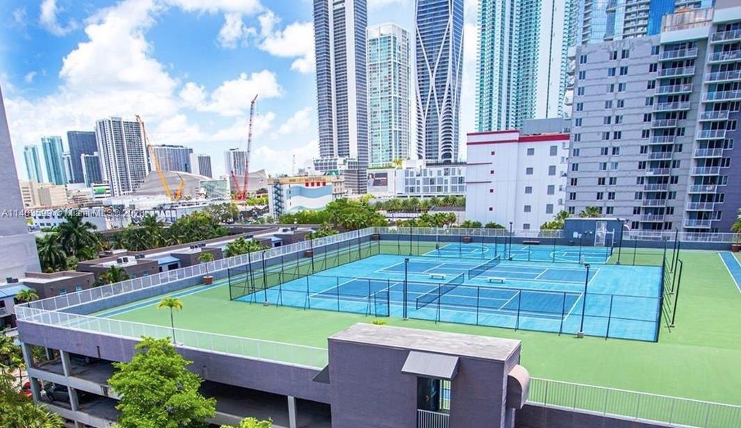 MADISON DOWNTOWN CONDO - Residential