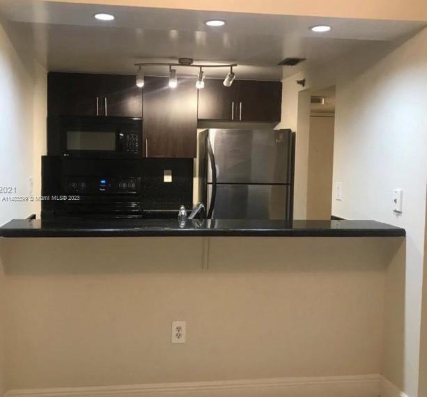 MADISON DOWNTOWN CONDO - Residential