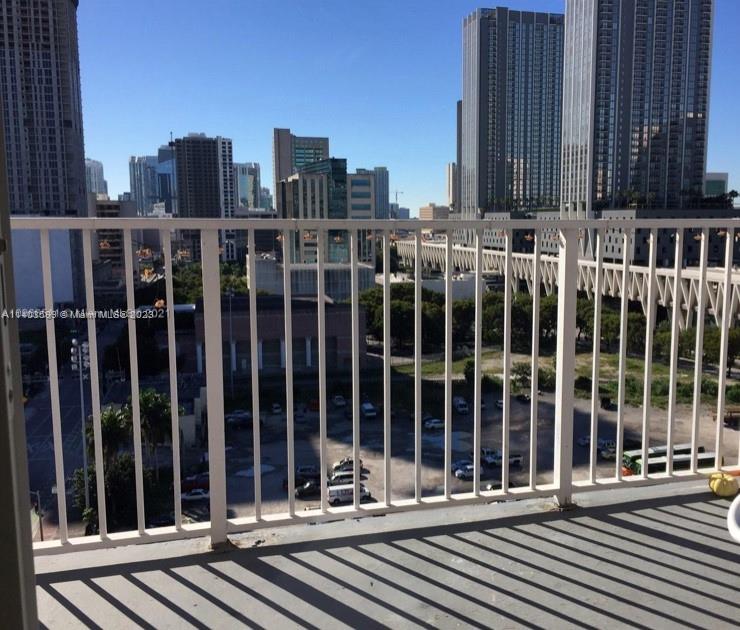 MADISON DOWNTOWN CONDO - Residential