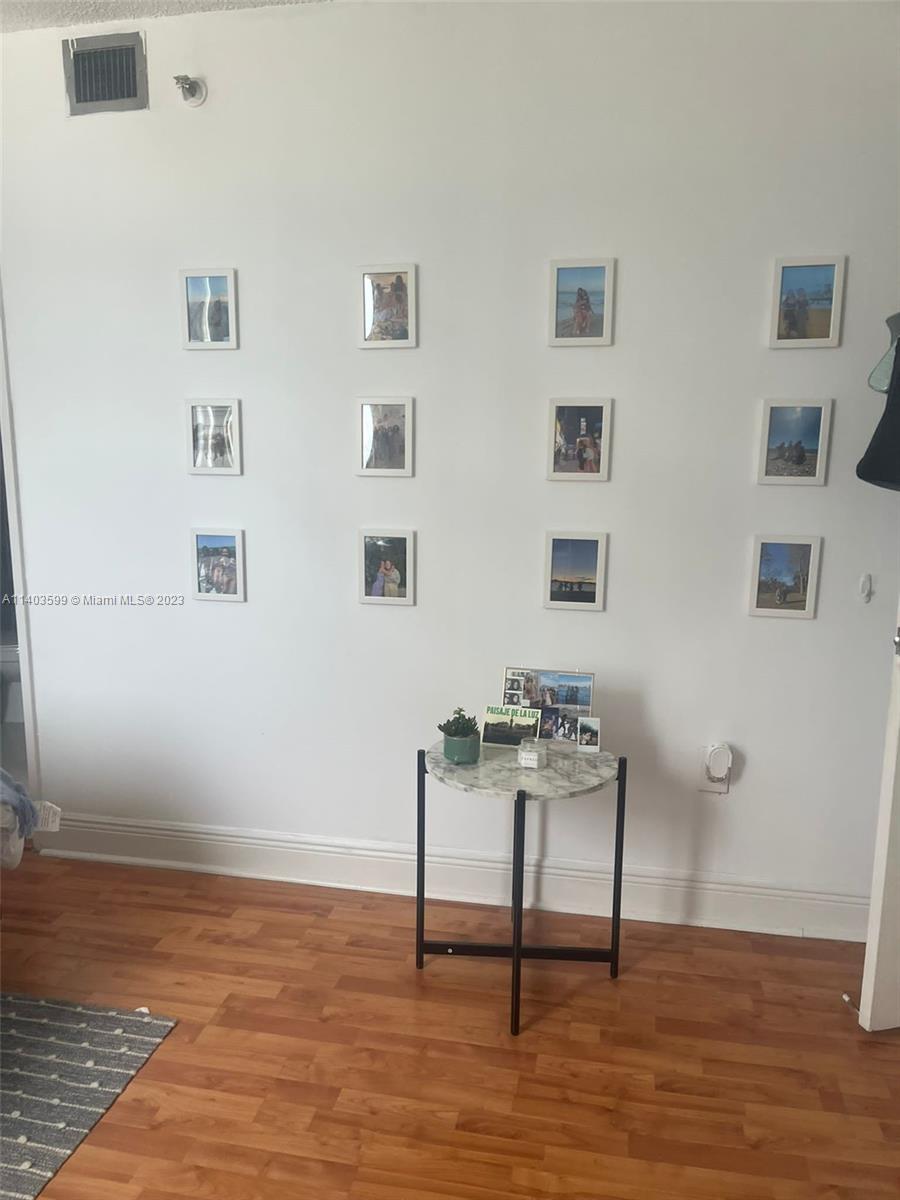 MADISON DOWNTOWN CONDO - Residential