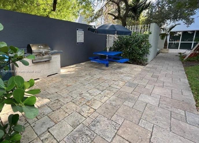 MADISON DOWNTOWN CONDO - Residential