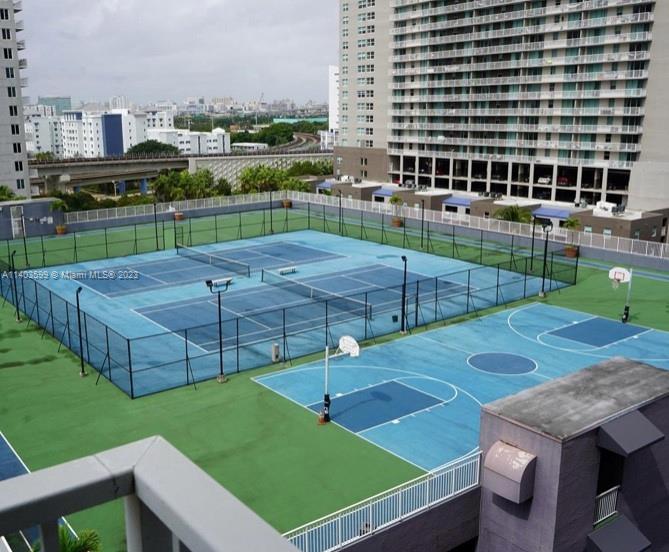 MADISON DOWNTOWN CONDO - Residential