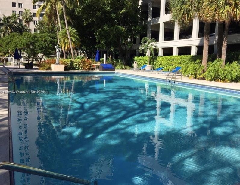 MADISON DOWNTOWN CONDO - Residential