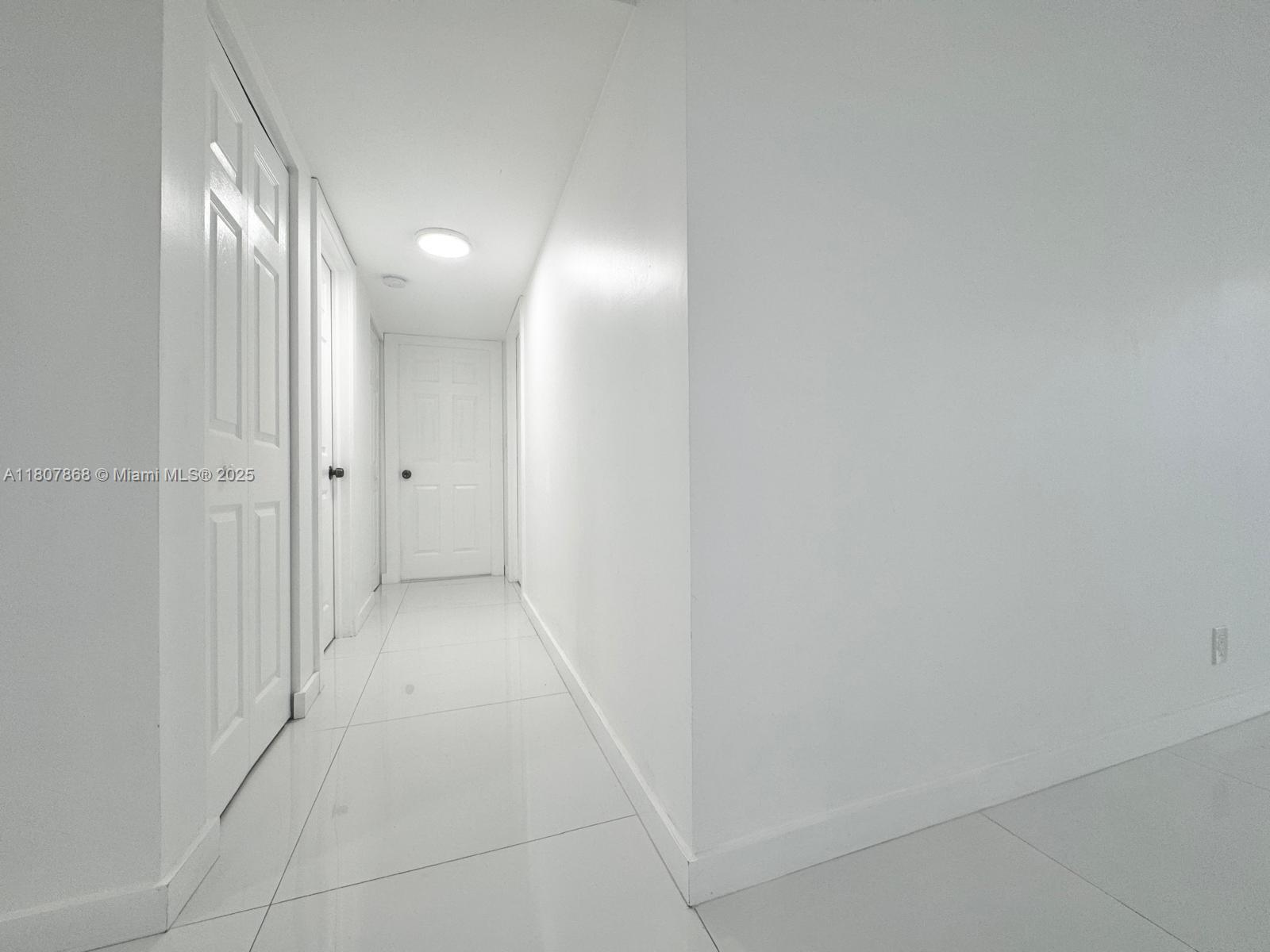 HALLMARK OF HOLLYWOOD CON - Residential
