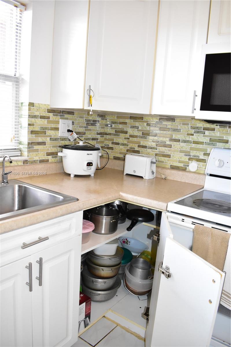 SUNRISE LAKES 149 CONDO - Residential